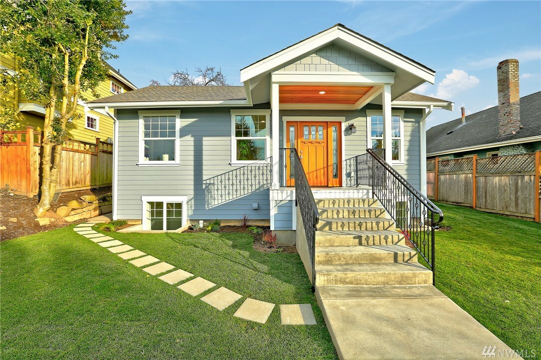 Property Photo: 4022 41st Ave SW WA 98116