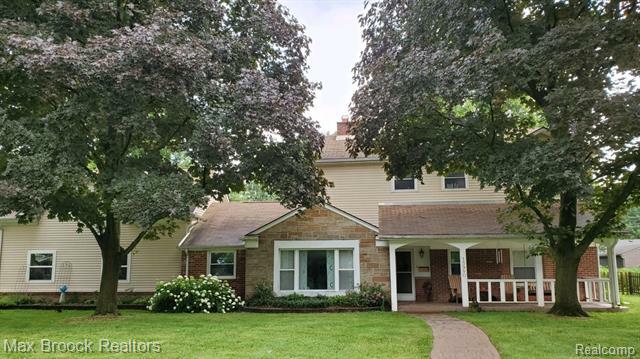 Property Photo:  15980 Dunblaine Avenue  MI 48025 