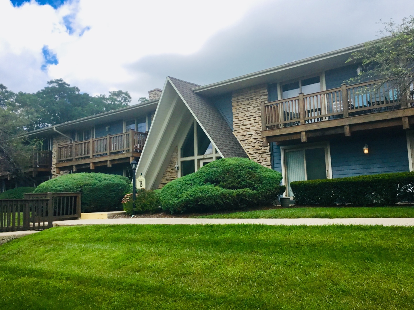Property Photo: 300 Opatrny Drive 224 IL 60021