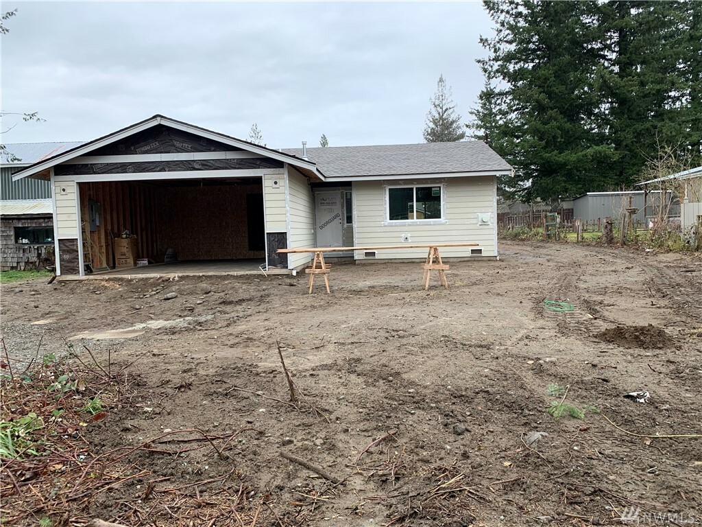 Property Photo:  218 6th St  WA 98251 