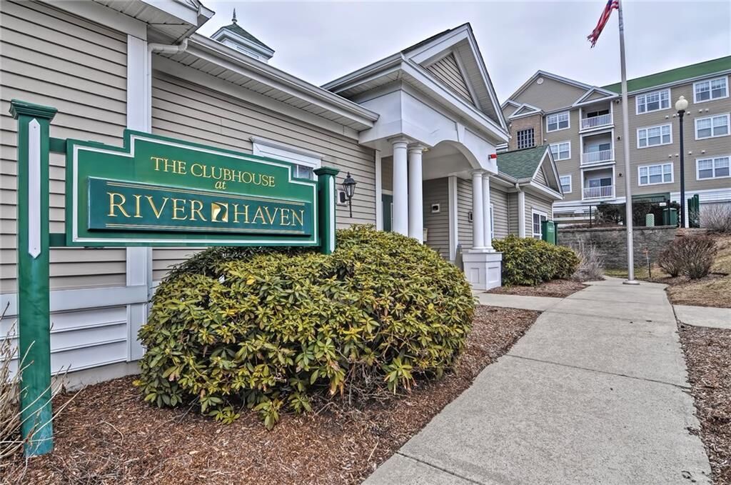 Property Photo: 106 Mill St, Unit#101 RI 02895