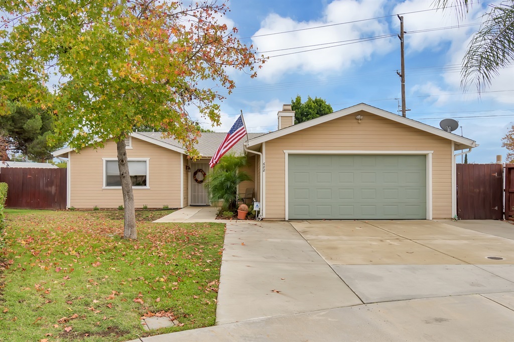 Property Photo:  688 Wanda Ct  CA 92026 