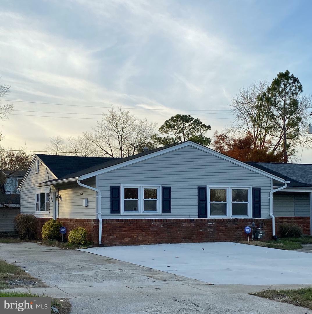 Property Photo:  2028 N Rolling Road  MD 21244 