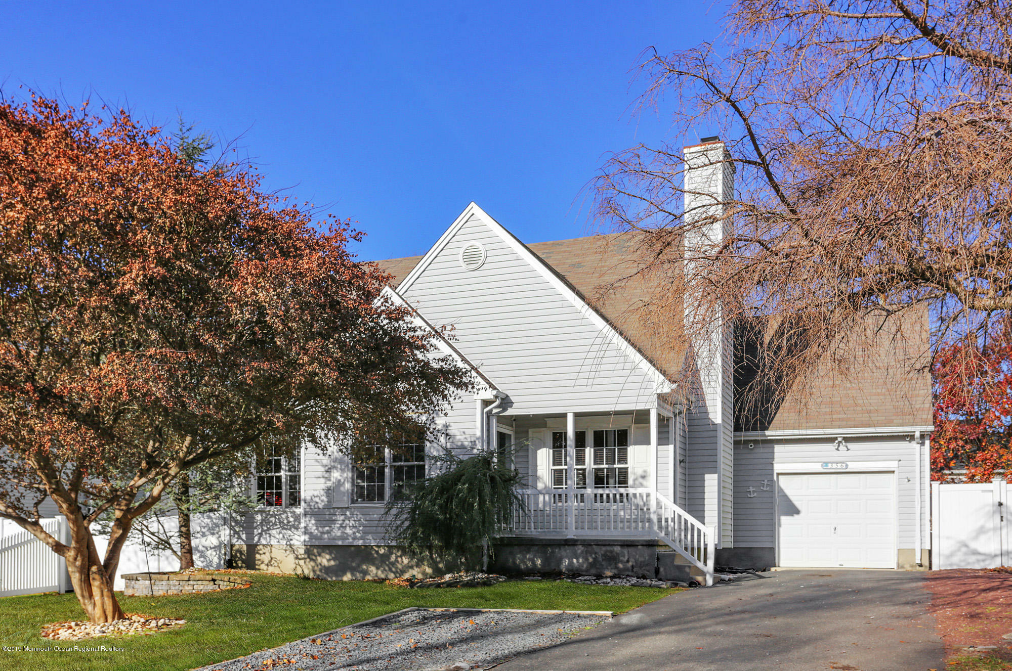 Property Photo:  356 Yeoman Road  NJ 08050 