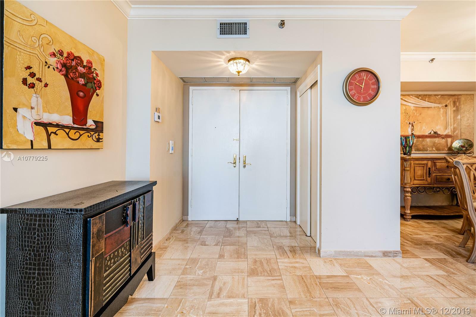 Property Photo: 20281 E Country Club Dr 1910 FL 33180