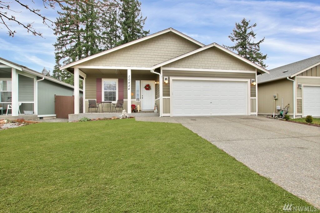 Property Photo:  20424  5th Avenue Ct E  WA 98387