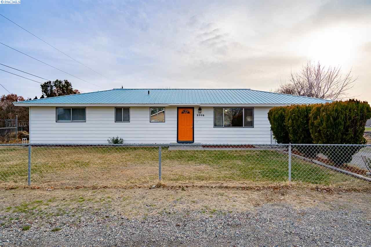 Property Photo:  3705 W 2nd Ave  WA 99336 