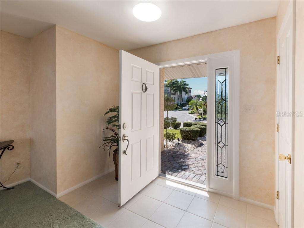 Property Photo: 591 Wedge Lane FL 34228