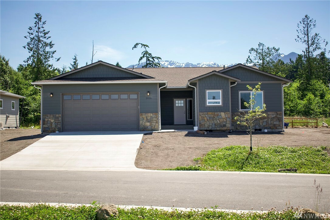 Property Photo:  1426 Rook Dr  WA 98362 