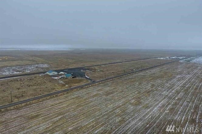 Property Photo:  11220 NE Rd 36  WA 99115 