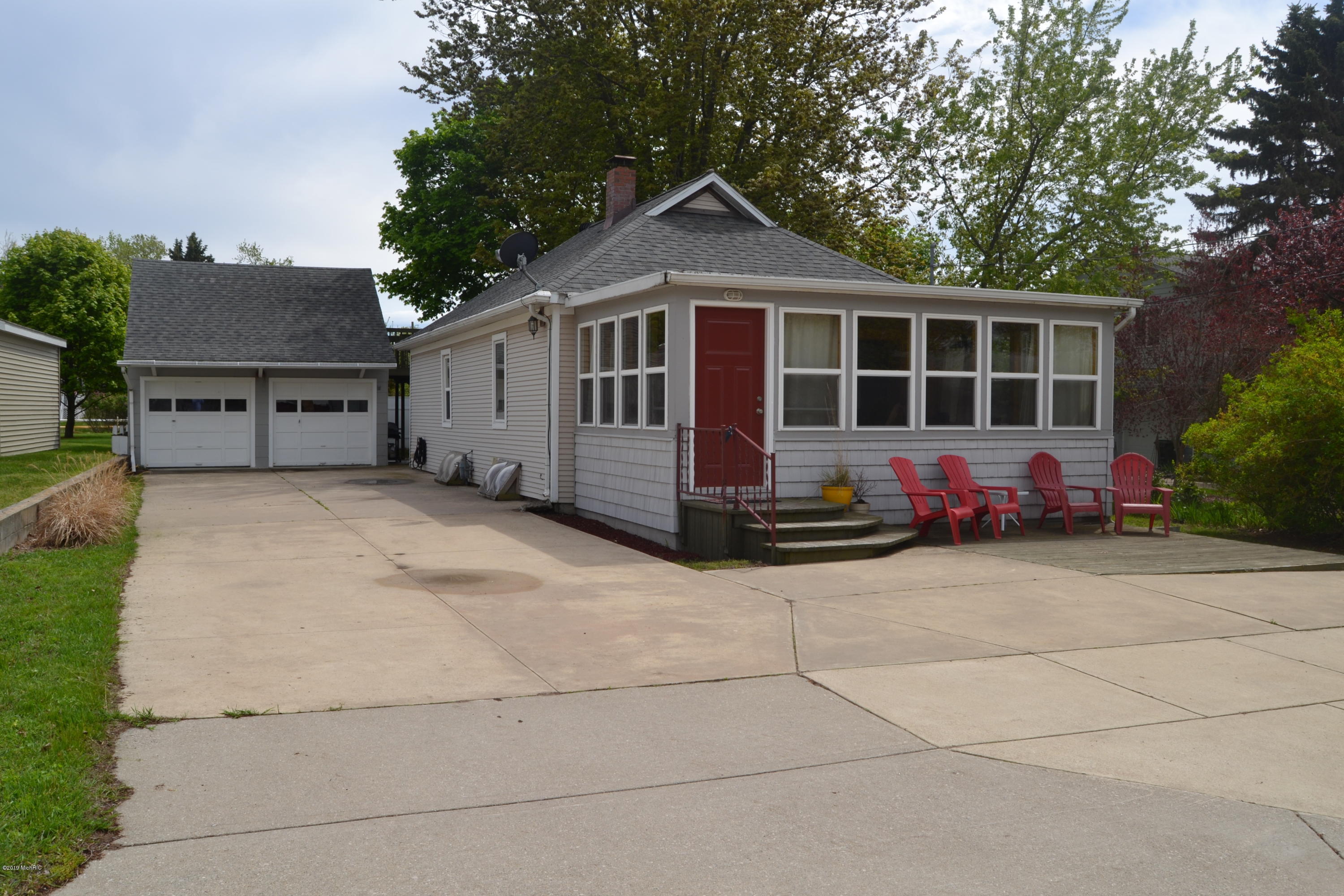 Property Photo: 3687 Rodgers Avenue MI 49441