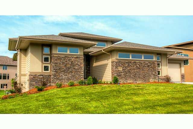 Property Photo:  15509 Plum Drive  IA 50322 