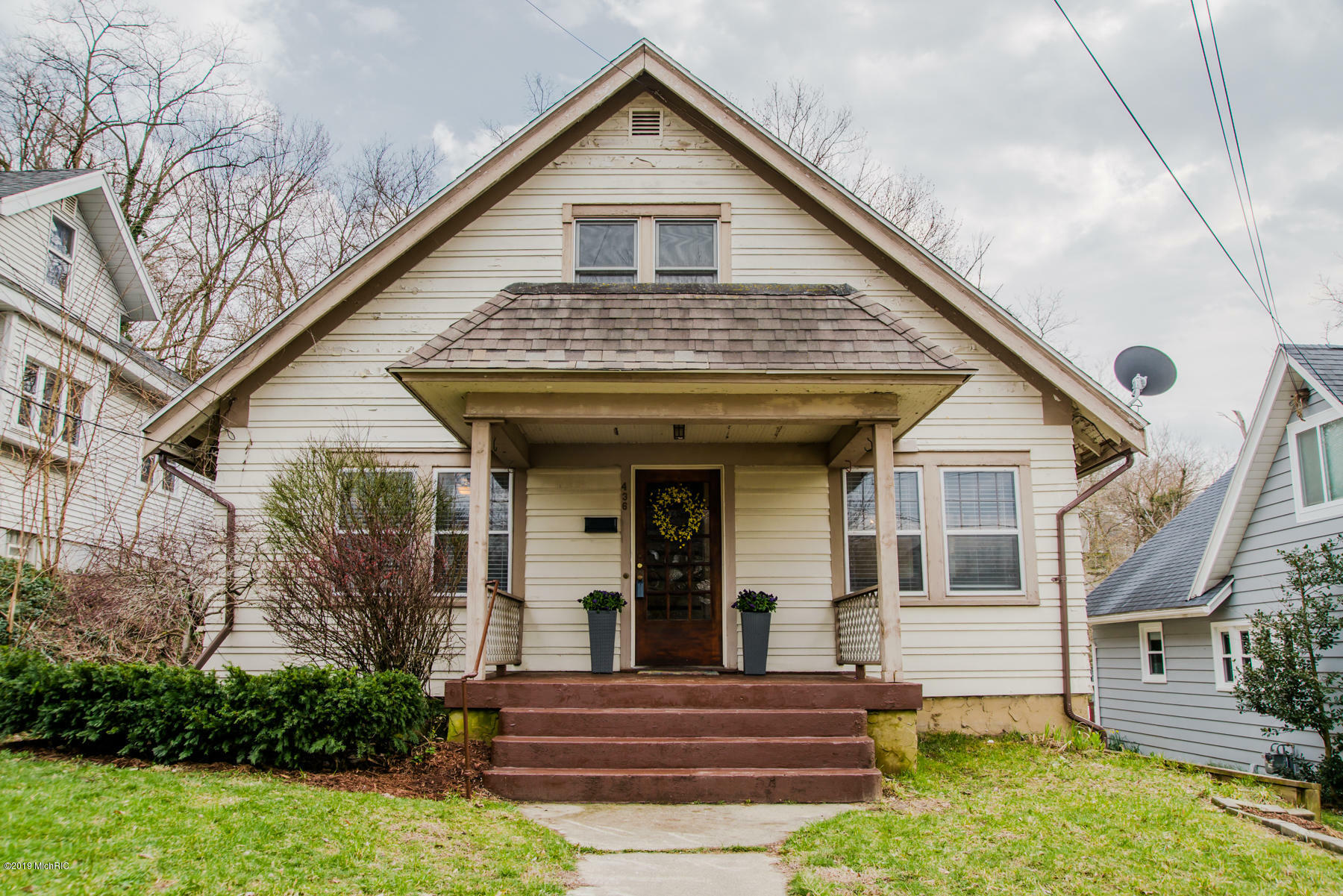 Property Photo:  436 Cedar Street NE  MI 49503 