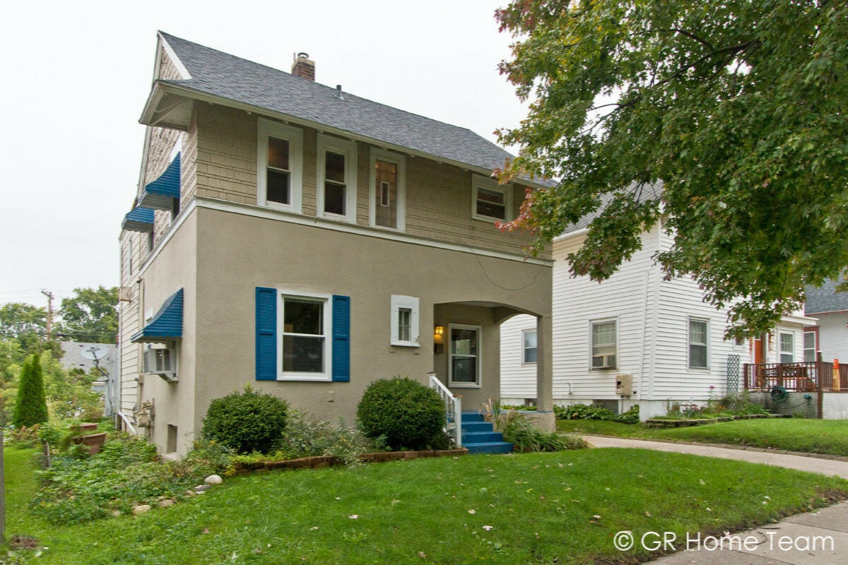 Property Photo:  11 Dean Street NE  MI 49505 