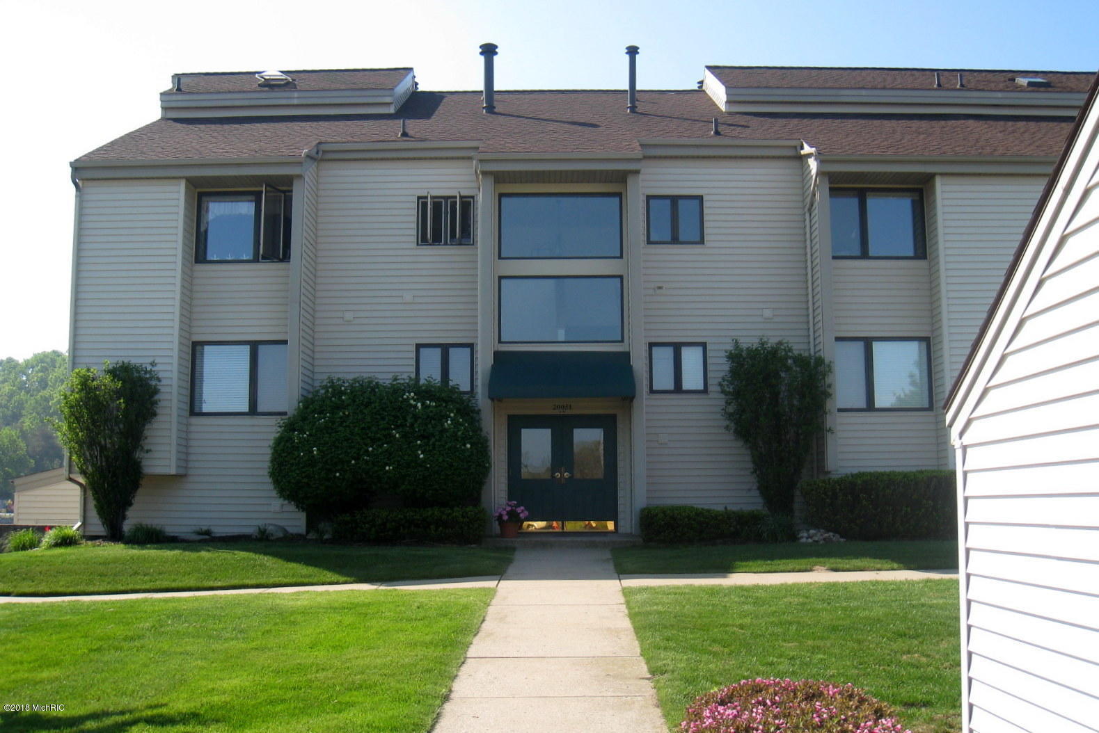Property Photo:  20051 Berwyck Street  MI 49456 