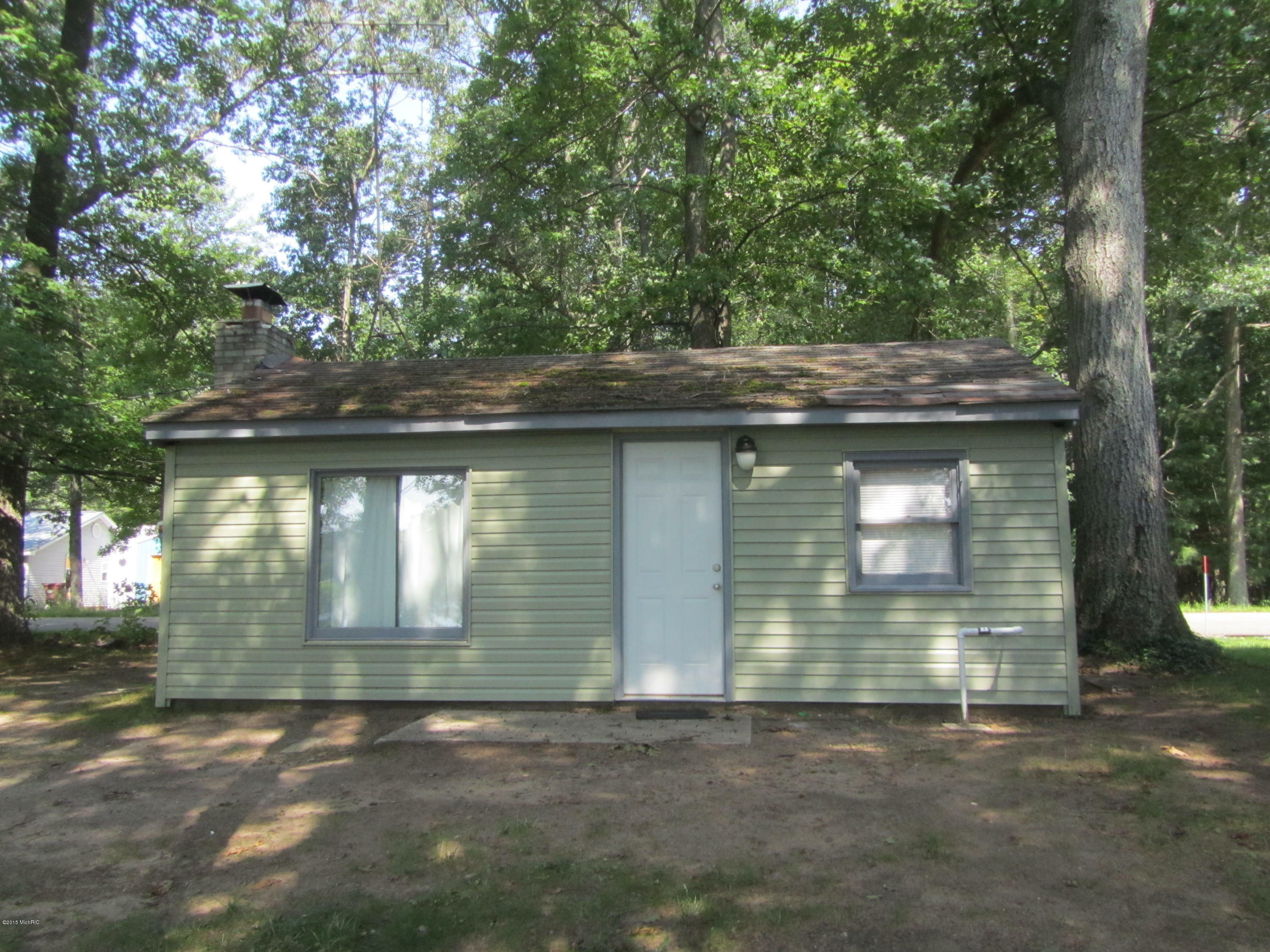 Property Photo:  158 W Lincoln  MI 49312 