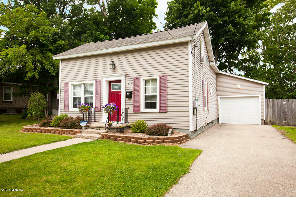 Property Photo:  415 River Street  MI 49456 