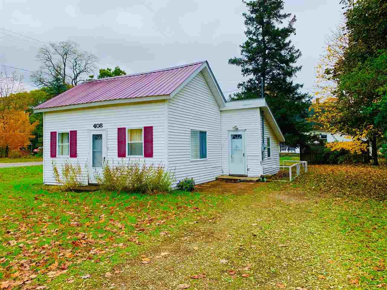 Property Photo: 408 Fourth MI 49727