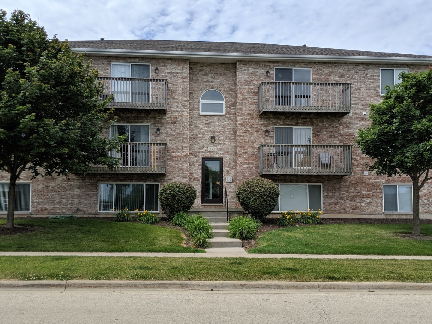 Property Photo:  575 N Strack Street 203  IL 60112 