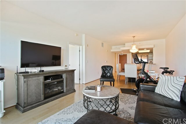 Property Photo:  13700 Marina Pointe Drive 910  CA 90292 