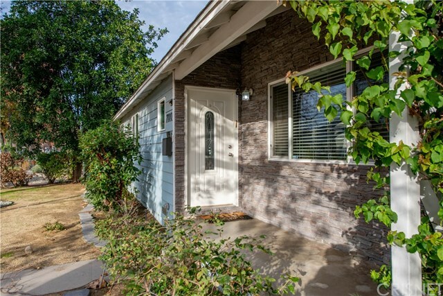 Property Photo:  7000 Jellico Avenue  CA 91406 