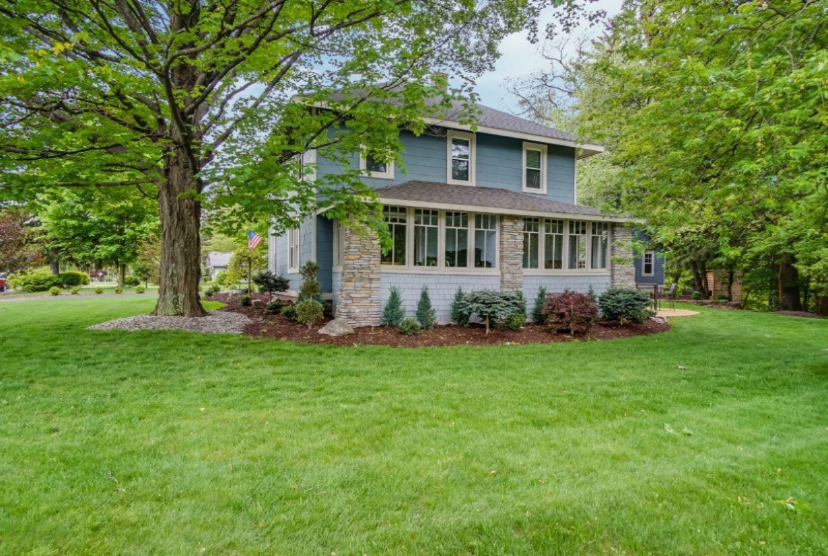 Property Photo: 5012 Henry Street MI 49441