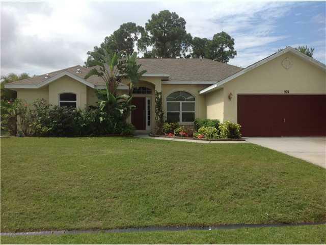 Property Photo:  974 SW N Globe Avenue  FL 34953 