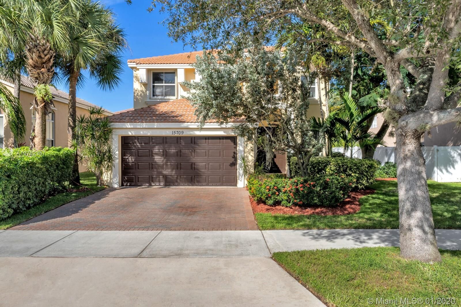 Property Photo: 15709 SW 54th Ct FL 33027
