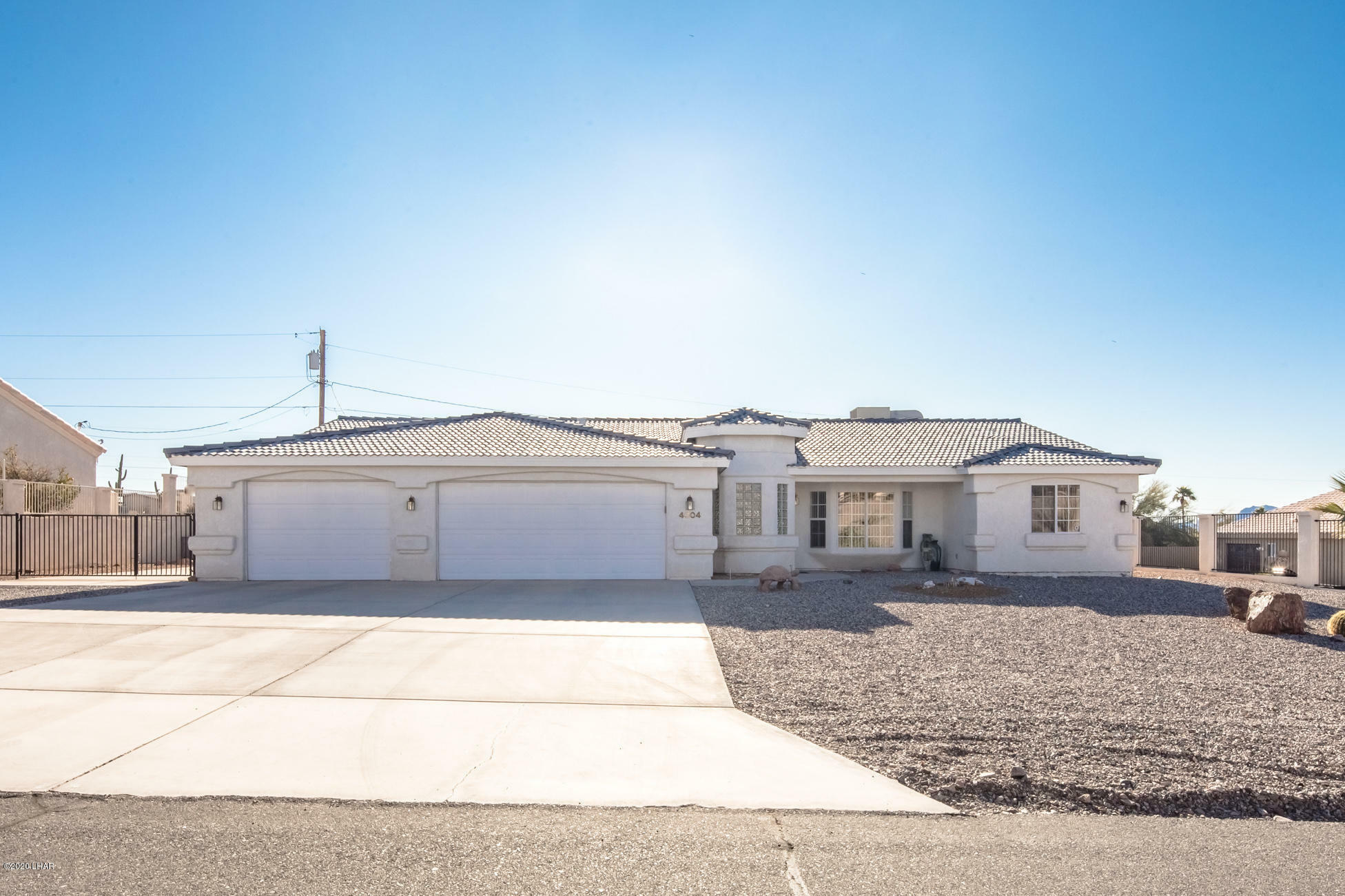 Property Photo:  4004 Albacore Dr  AZ 86406 