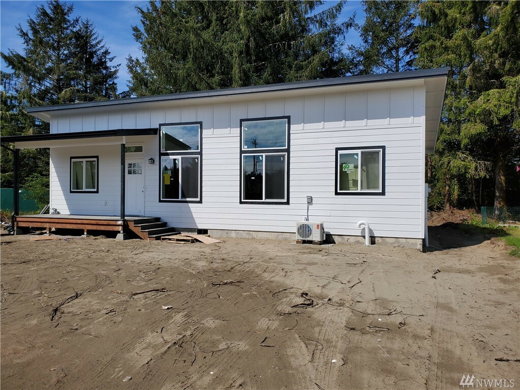 Property Photo:  129 Point Brown Ave SW  WA 98569 