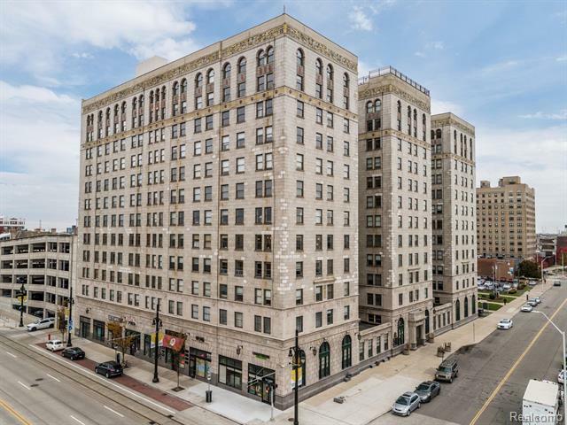 Property Photo: 15 E Kirby Street 910 MI 48202