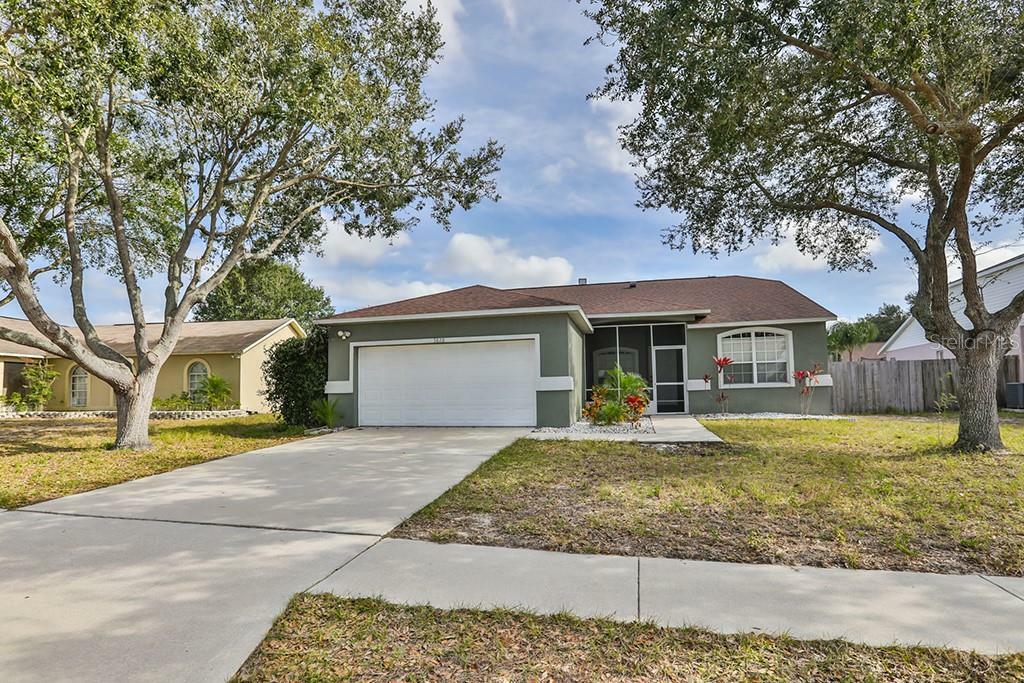 Property Photo:  9828 Cristina Drive  FL 33569 