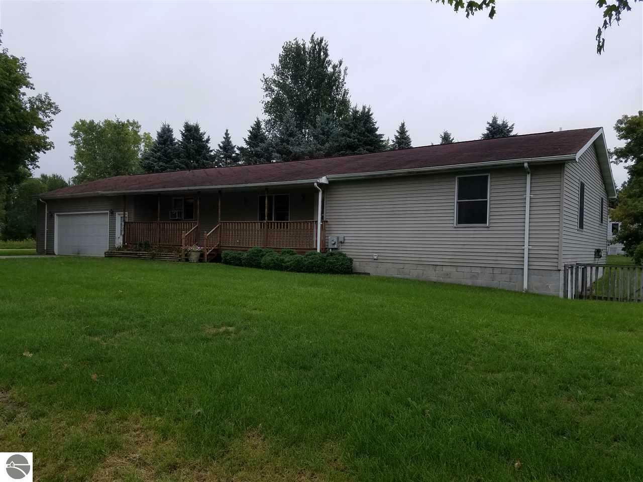 6510 Bellinger Drive  Mt Pleasant MI 48858 photo