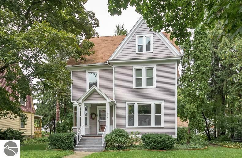 Property Photo:  707 S University Street  MI 48858 