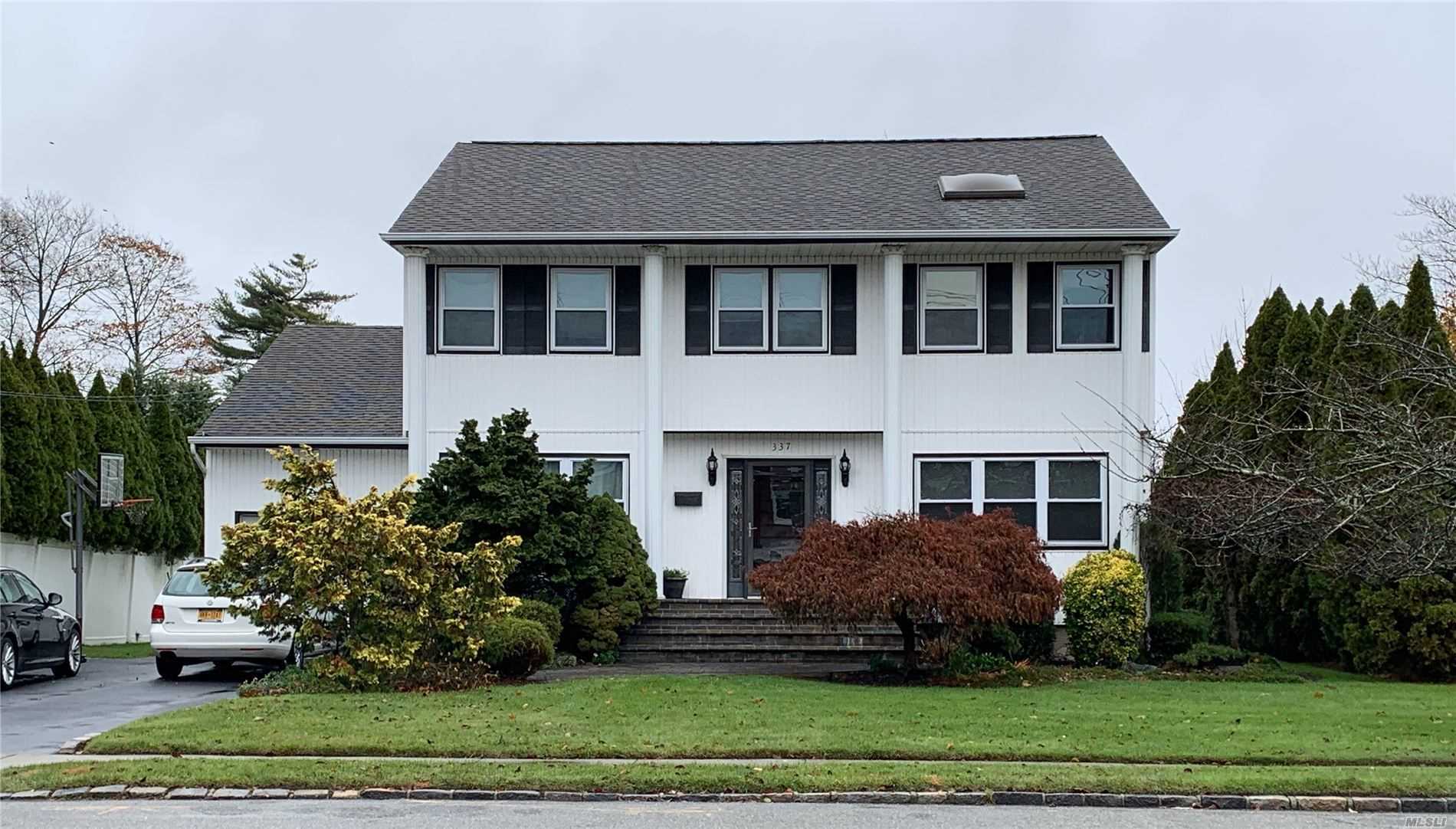 Property Photo:  337 Massapequa Avenue  NY 11758 