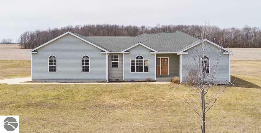 Property Photo:  4420 S Loomis Road  MI 48883 