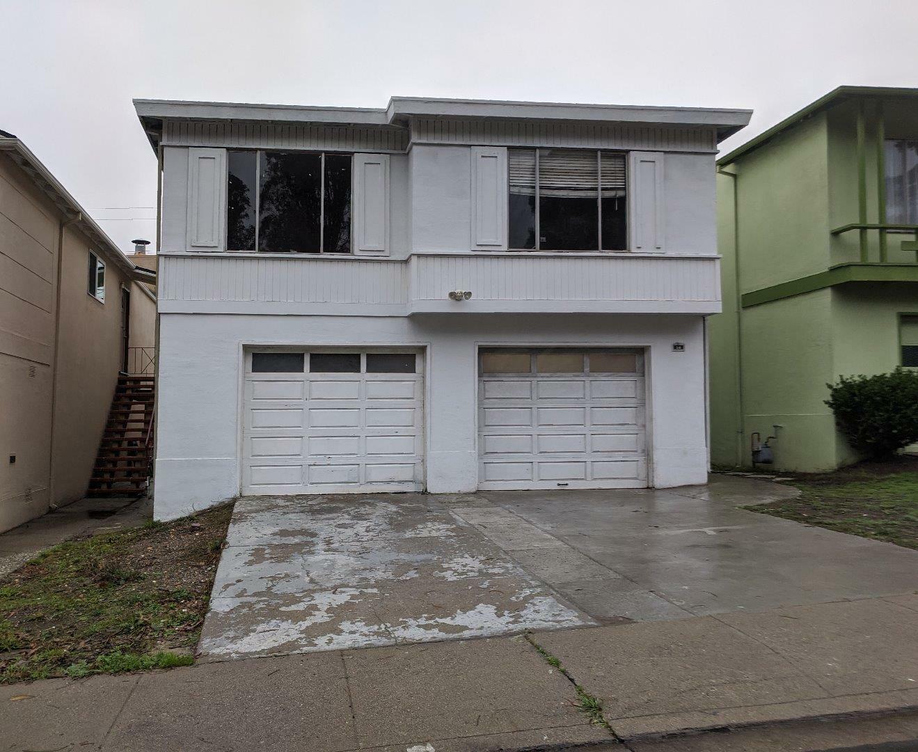 Property Photo:  54 Bellevue Avenue  CA 94014 