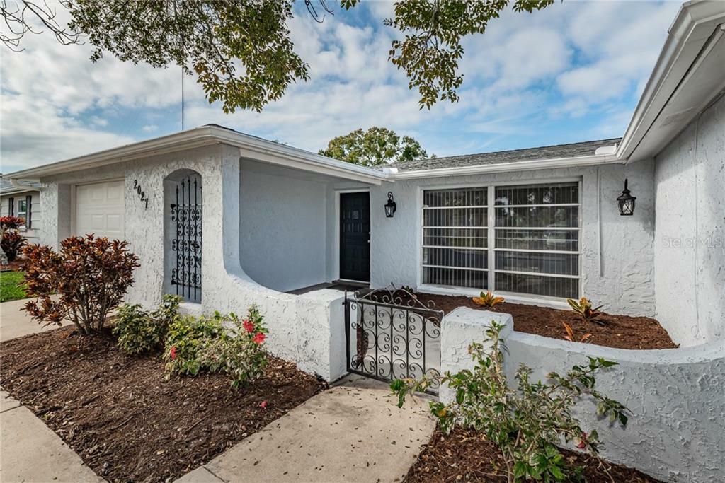 Property Photo:  2027 Dartmouth Drive  FL 34691 