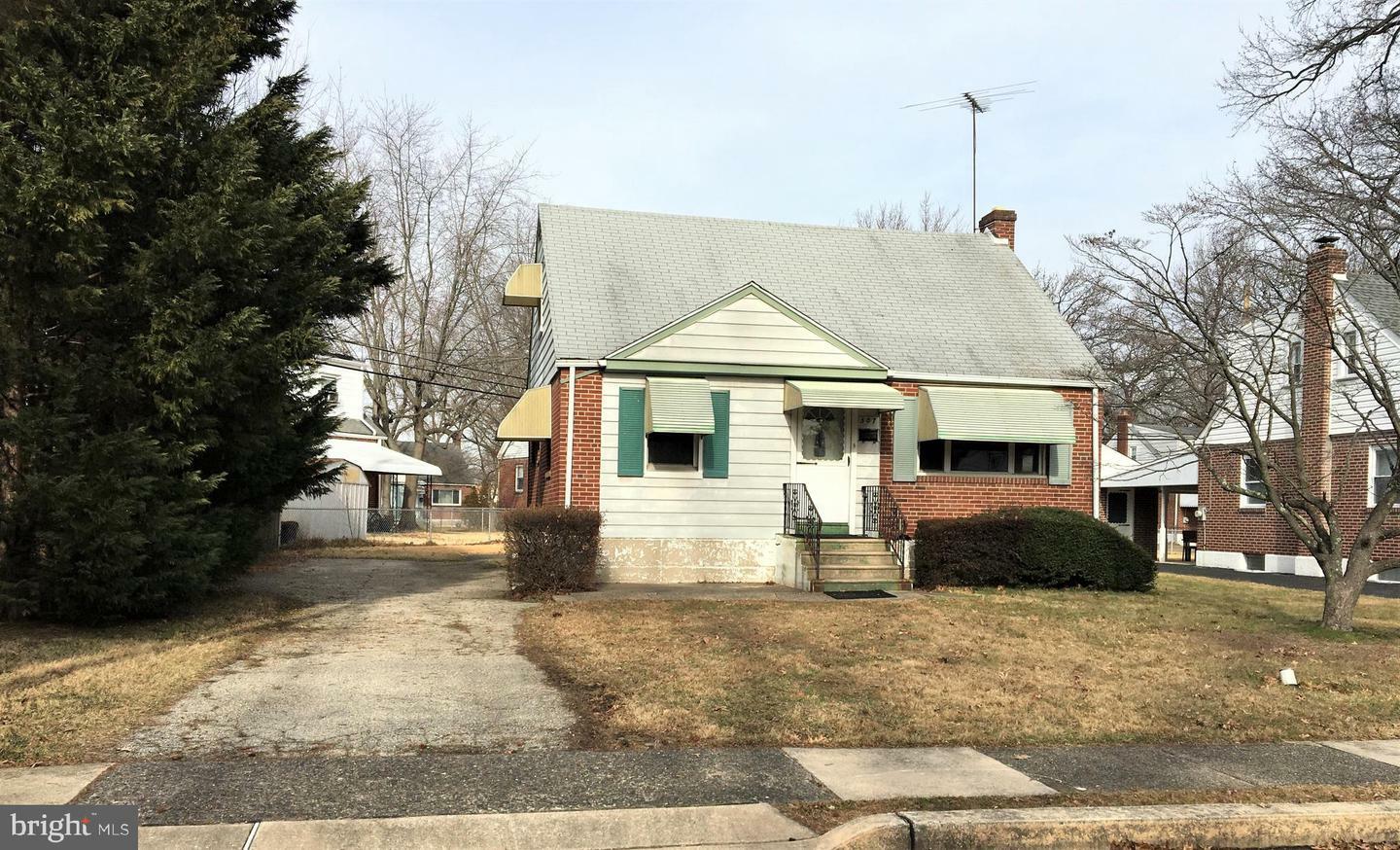Property Photo: 507 Sylvan Way PA 19018