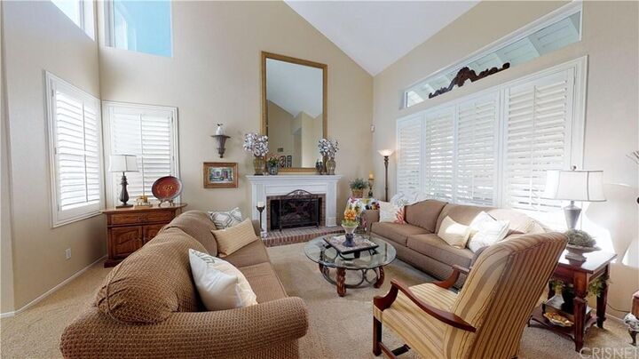 Property Photo: 23316 Pelham Place CA 91354