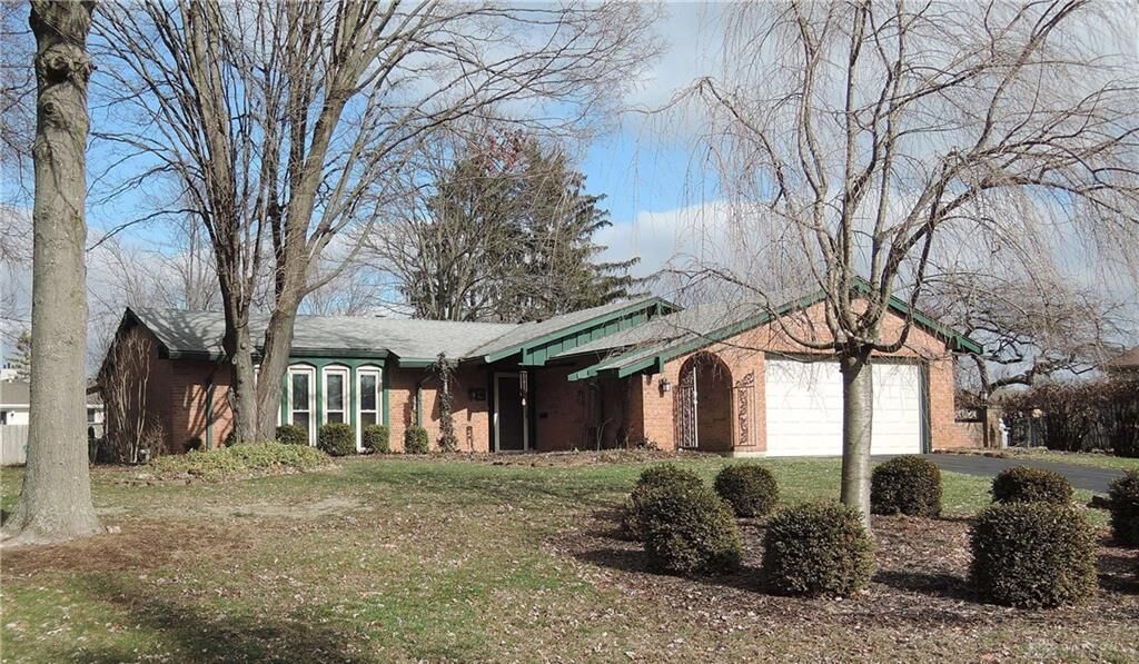 Property Photo: 6025 Millshire Drive OH 45459