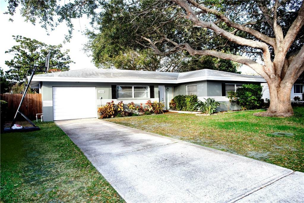 Property Photo:  13727 Jamaica Drive  FL 33776 