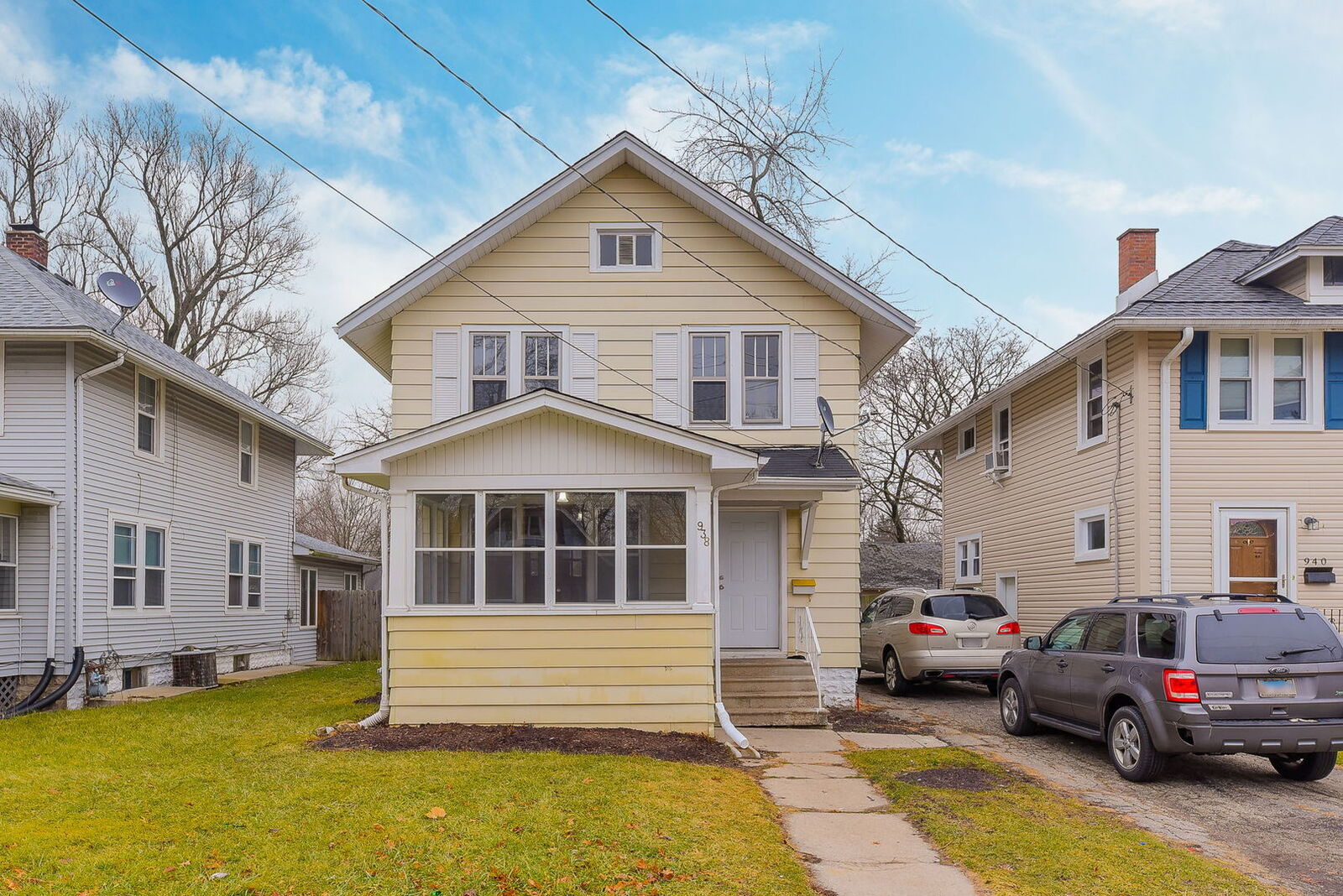 Property Photo: 938 South 4th Street IL 60505