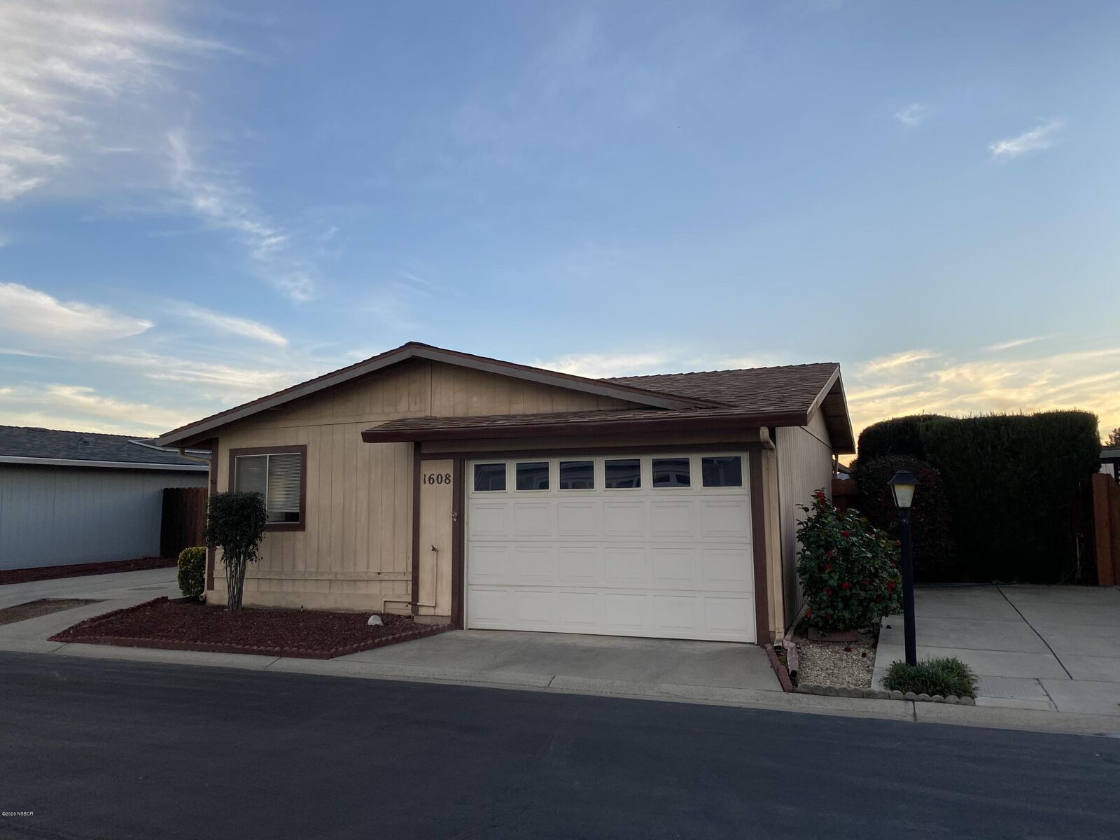 Property Photo:  1608 Via Ynez  CA 93454 