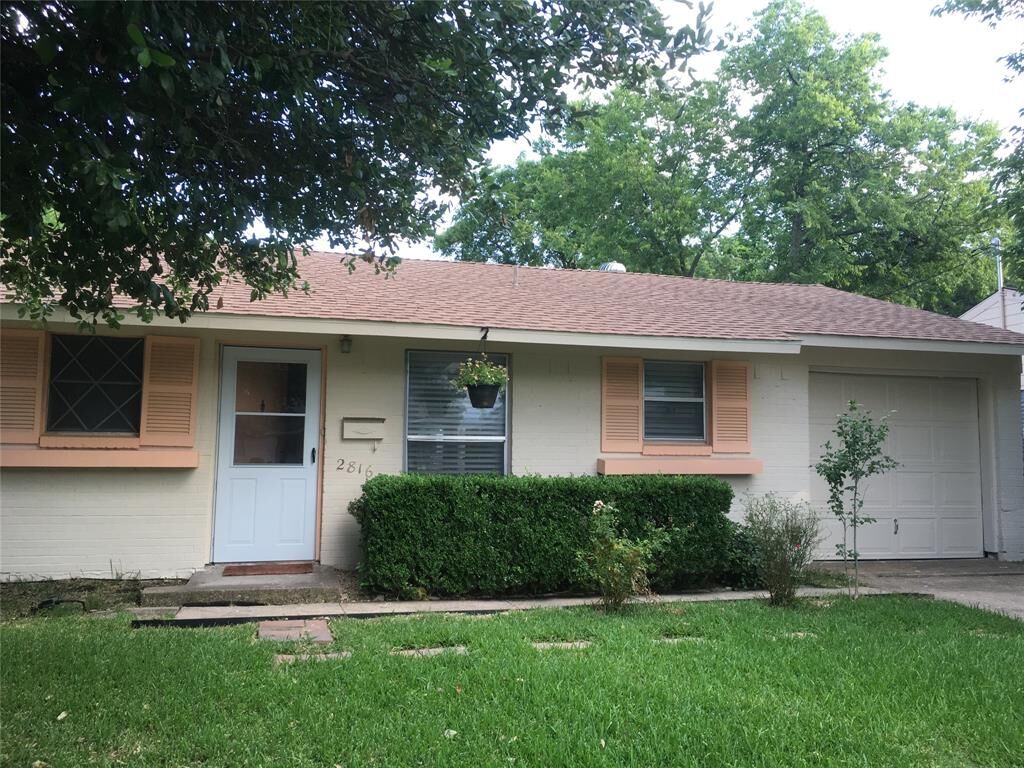 Property Photo:  2816 Ridgeway Drive  TX 75074 