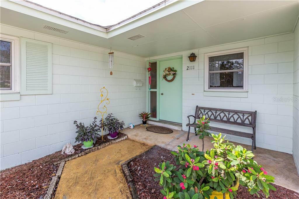 Property Photo:  2111 Eastbrook Boulevard  FL 32792 