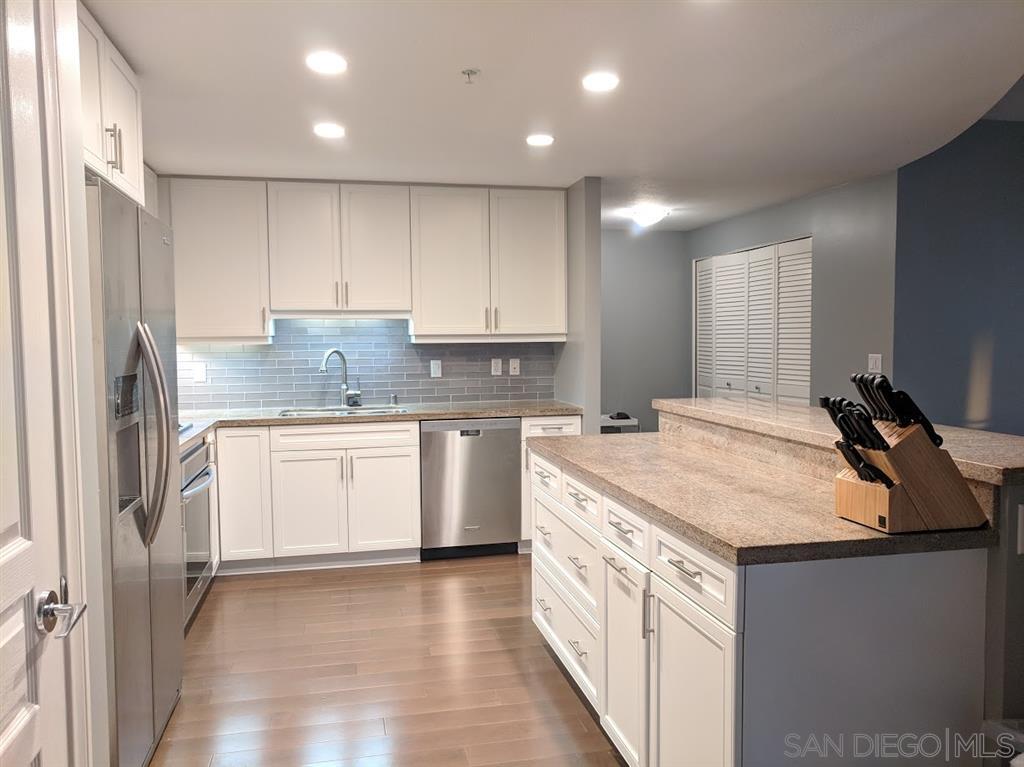 Property Photo: 555 Front St 605 CA 92101