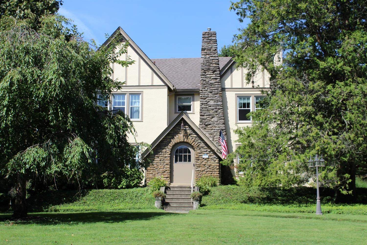 Property Photo: 6255 Orchard Ln OH 45213