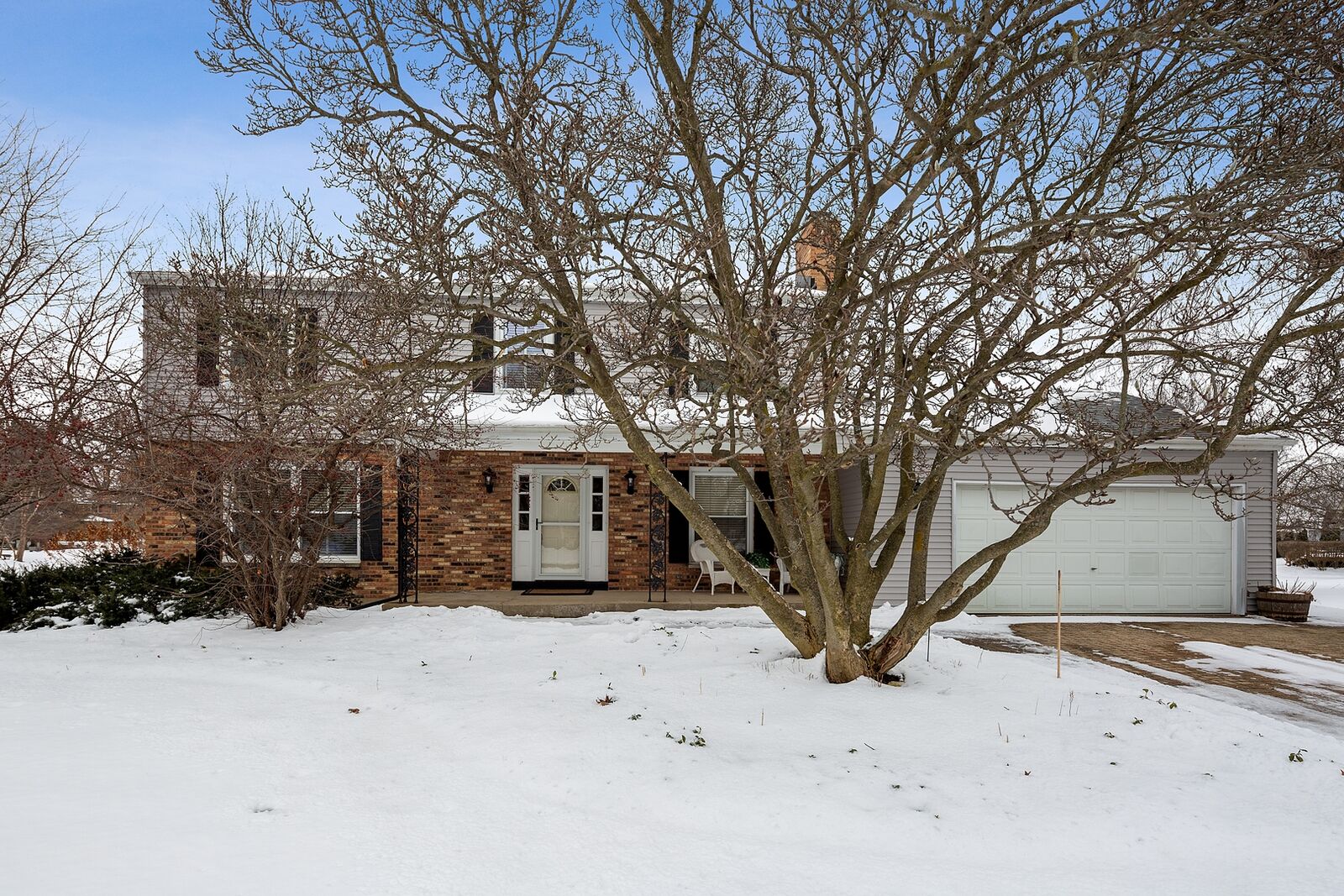 Property Photo: 155 Hilltop Lane IL 60118