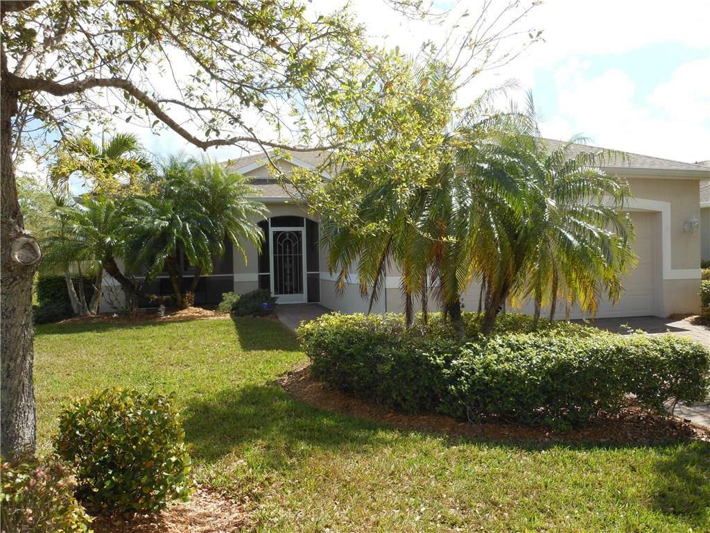 Property Photo: 3205 Ashford Square FL 32966